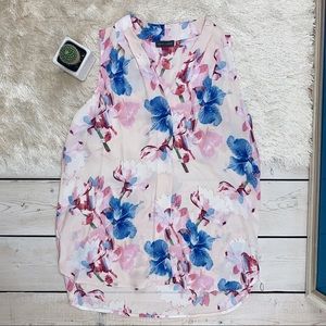 Vince Camuto | Floral Print Pleated V Neck Top